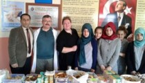 YETİM KARDEŞLERİ İÇİN KERMES DÜZENLEDİLER