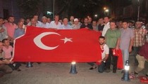 DEMOKRASİ NÖBETİNE DESTEK ÇIĞ GİBİ BÜYÜYOR