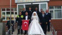 DÜĞÜN SALONUNDAN ÖNCE POLİSE GİTTİLER